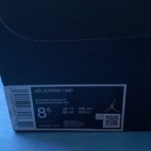 Bred Jordan 1 Mid (BANNED 2020)